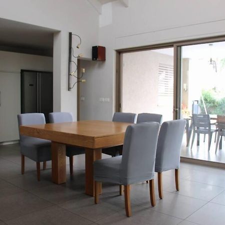 קשת בענן Villa Modiin Kültér fotó