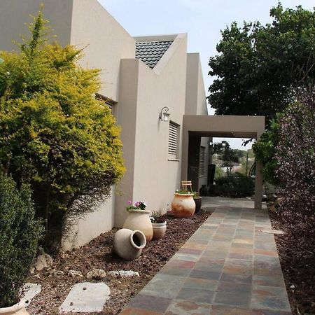 קשת בענן Villa Modiin Kültér fotó