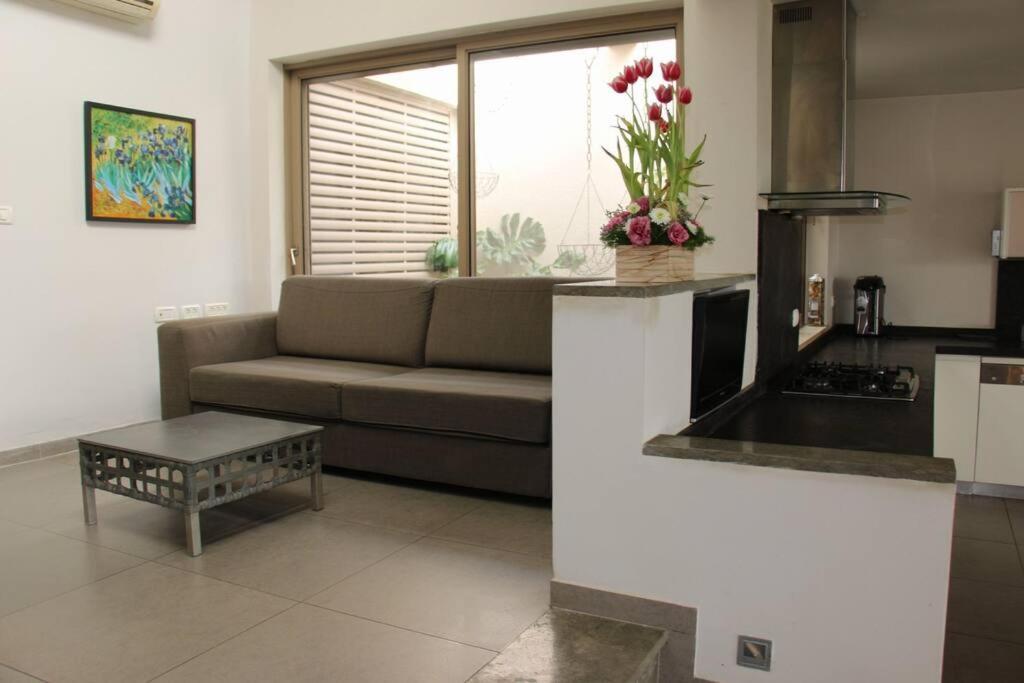 קשת בענן Villa Modiin Kültér fotó