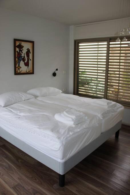 קשת בענן Villa Modiin Kültér fotó