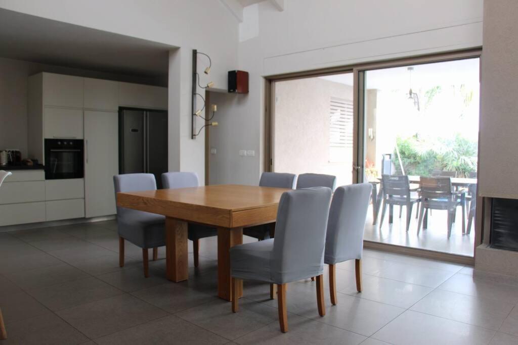 קשת בענן Villa Modiin Kültér fotó